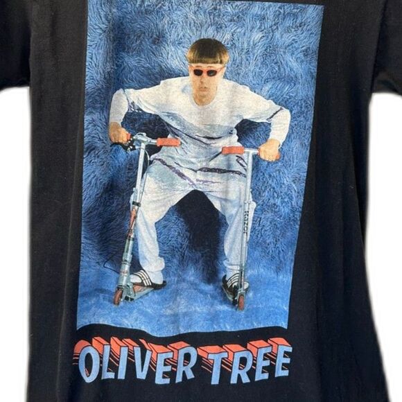 Pacific Brand Oliver Tree T-Shirt Mn's Sz M Blk Man On Duel Razor Scooters - Picture 4 of 5